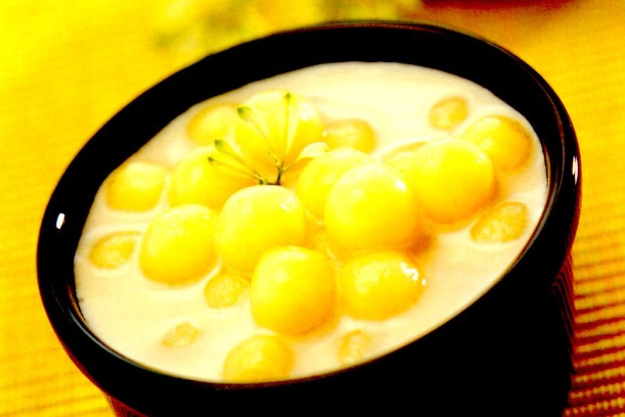 Mung Bean Balls in Coconut Cream
