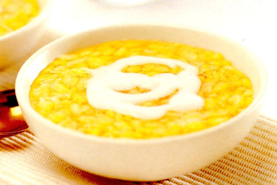 Sweet Mung Bean Porridge with Coconut Cream